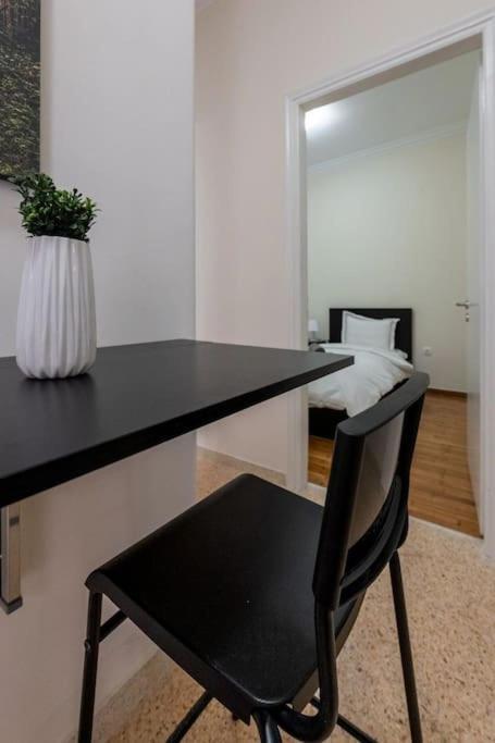 Kerameikos 2 Bedroom Apartment Афины Экстерьер фото